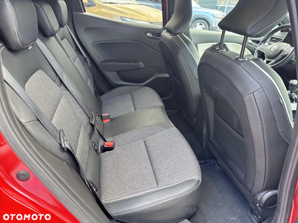 Renault Clio 1.0 TCe Techno - 21