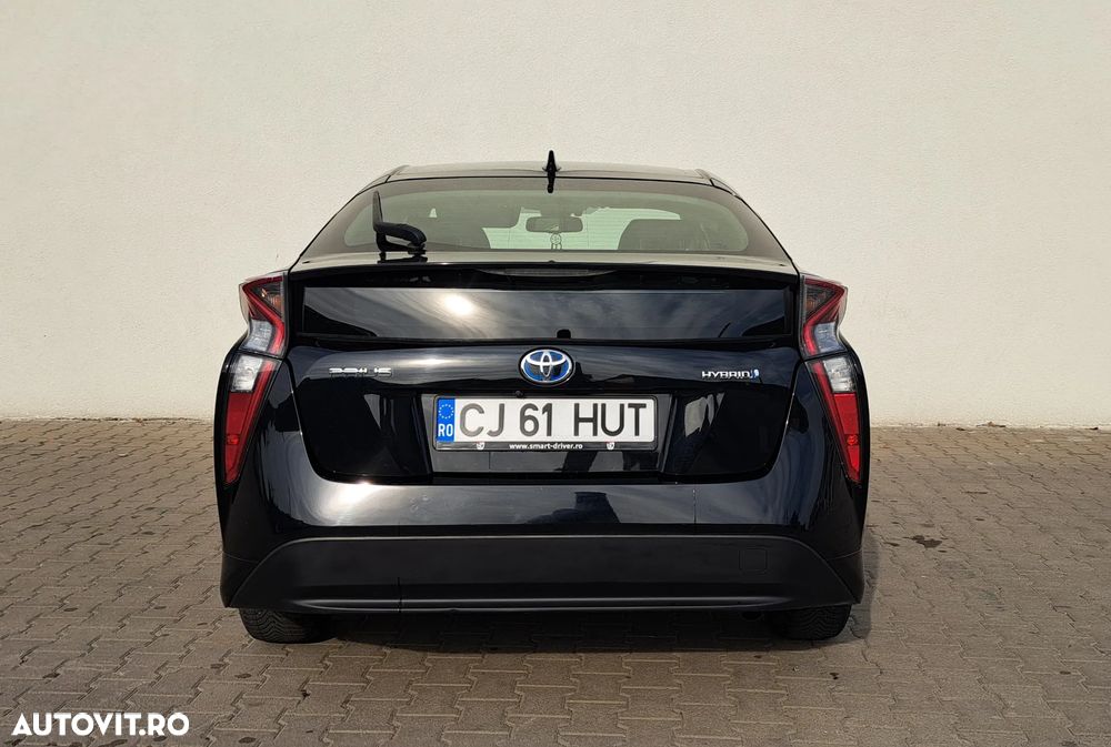Toyota Prius - 5