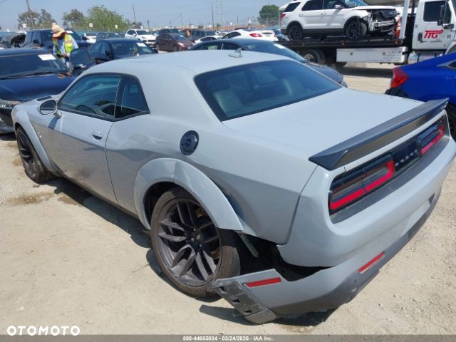 Dodge Challenger 6.4 Scat Pack - 3