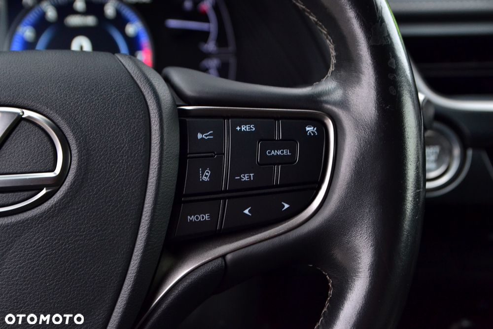 Lexus UX 200 GPF F Sport Design 2WD - 29