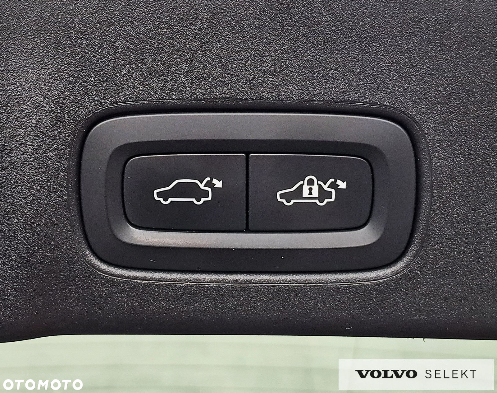 Volvo V90 Cross Country - 33
