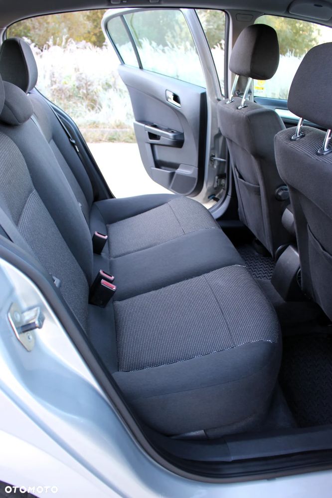 Opel Astra 1.7 CDTI DPF Edition Sport - 16