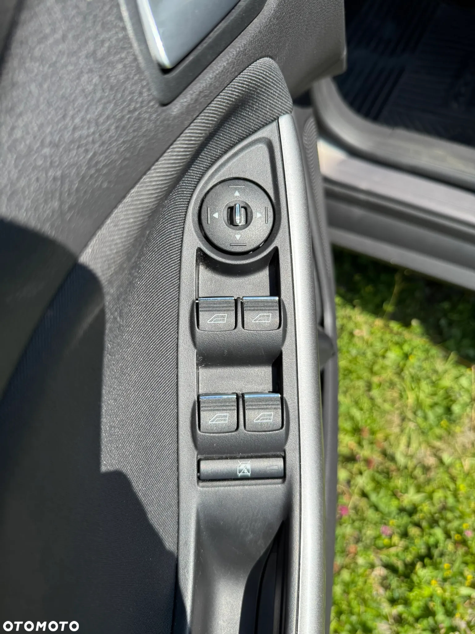 Ford Focus 1.0 EcoBoost Titanium - 11