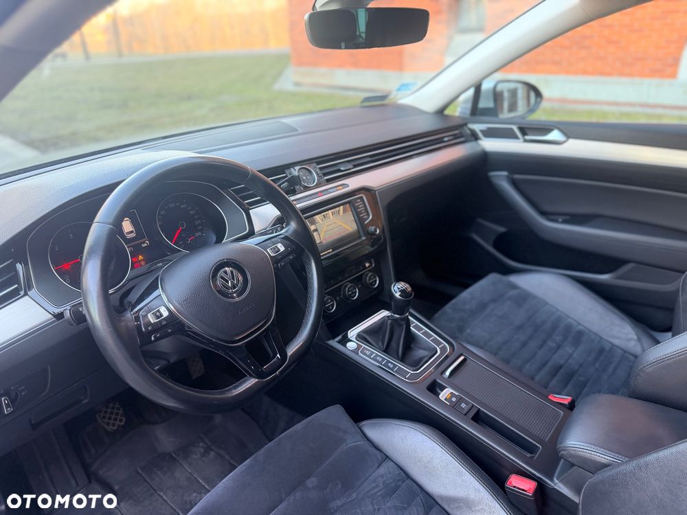 Volkswagen Passat - 8