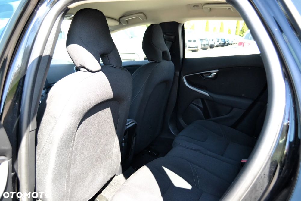 Volvo V40 D2 Kinetic - 11