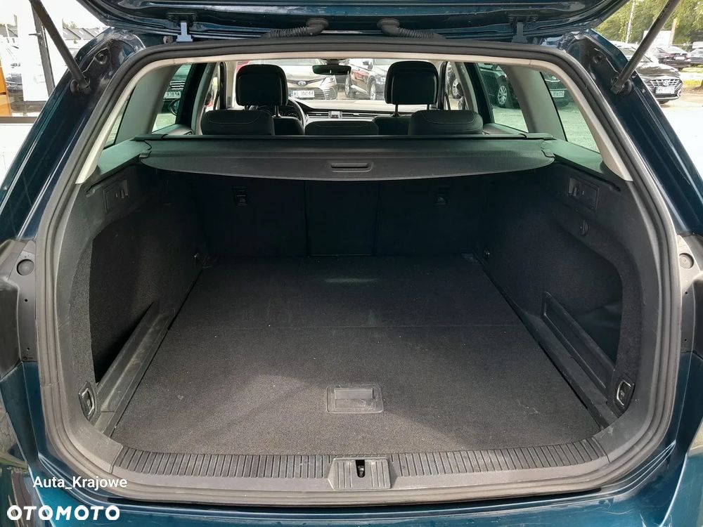 Volkswagen Passat 2.0 TSI Business DSG - 33