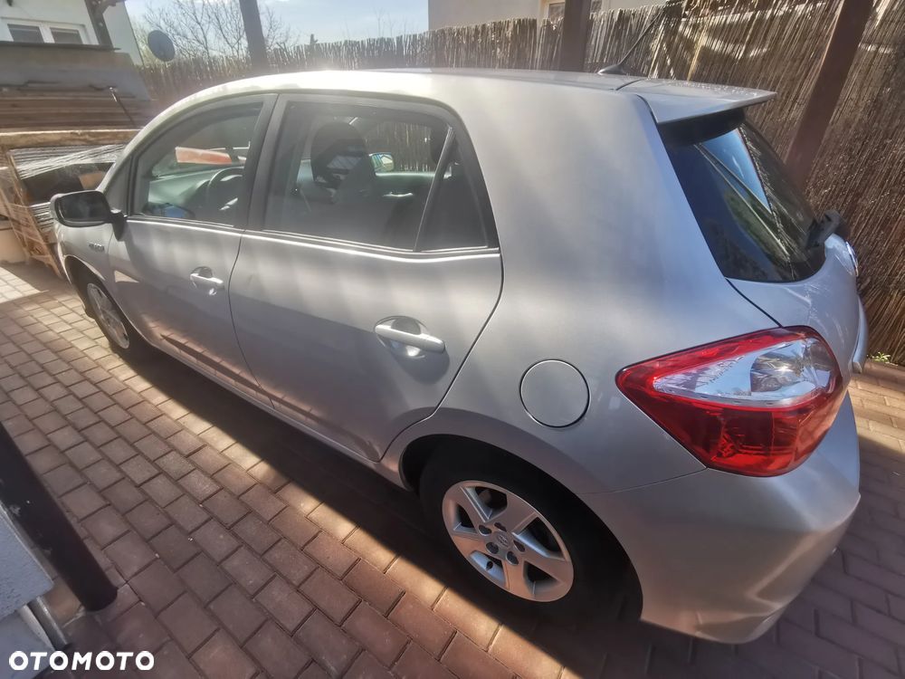 Toyota Auris 1.8 HSD Sol - 3