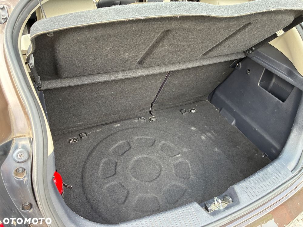 Kia Rio 1.2 M - 8