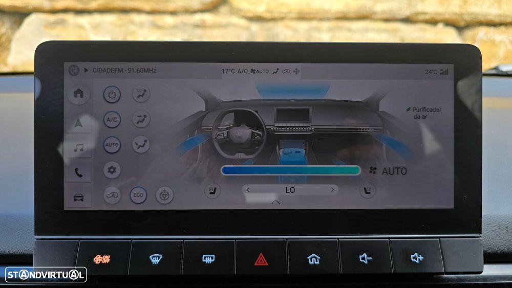 MG MG4 64 kWh Luxury - 37