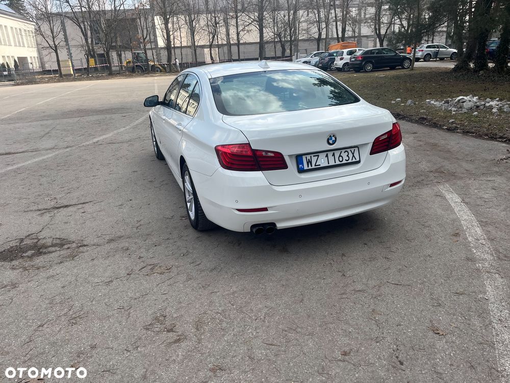 BMW Seria 5 518d - 8