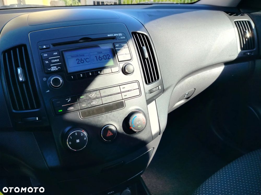 Hyundai i30 i30cw 1.4 blue Classic - 31