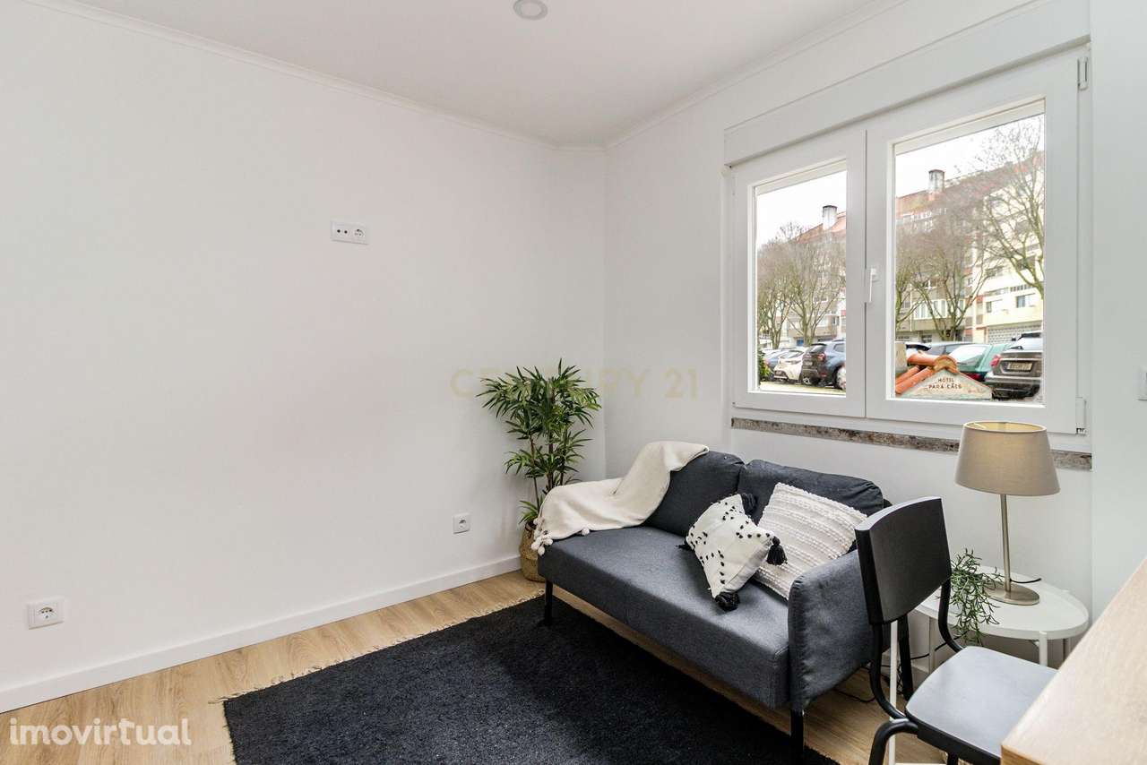 T1 Totalmente Remodelado – Eletrodomésticos Novos a Estrear – Junto ao - Grande imagem: 3/10