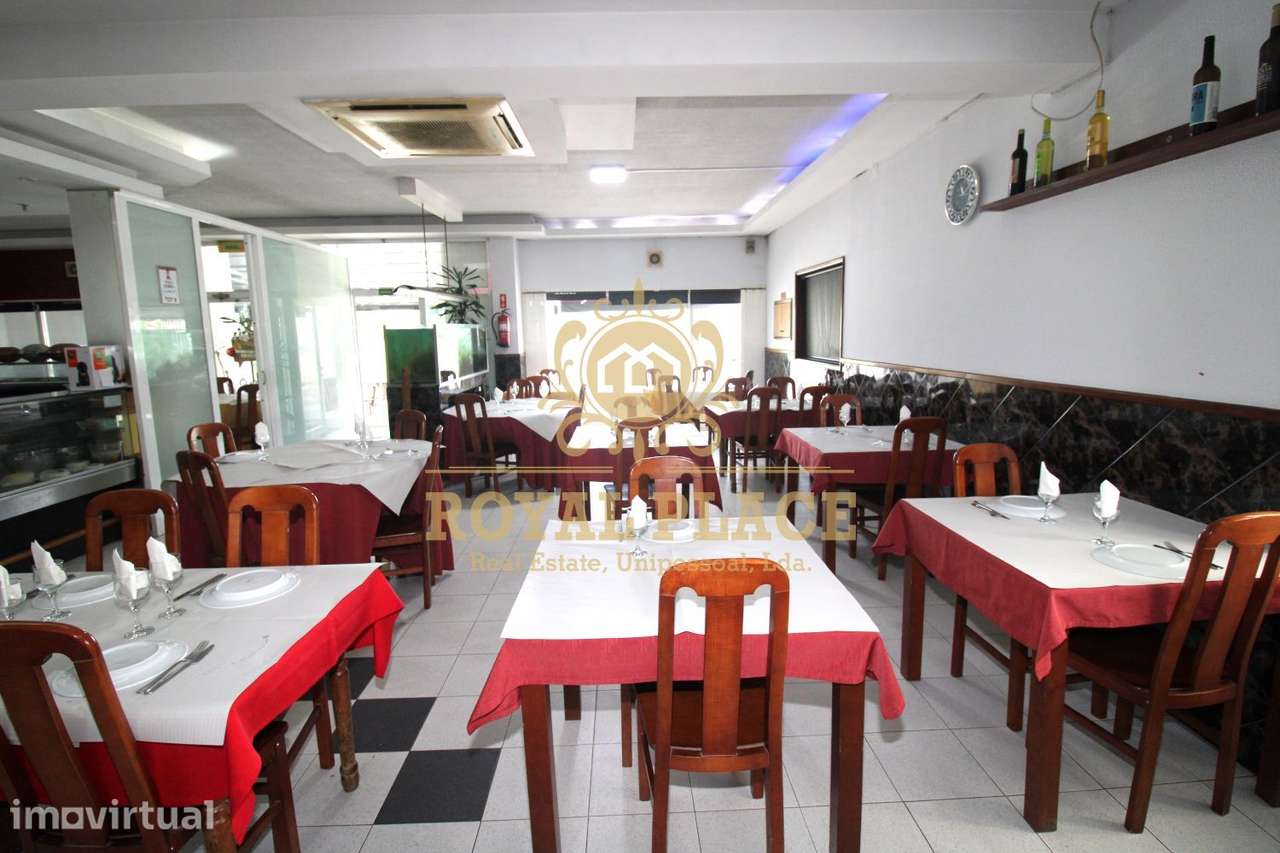 Restaurante com Esplanada, Lobão - TRESPASSE - Grande imagem: 2/25