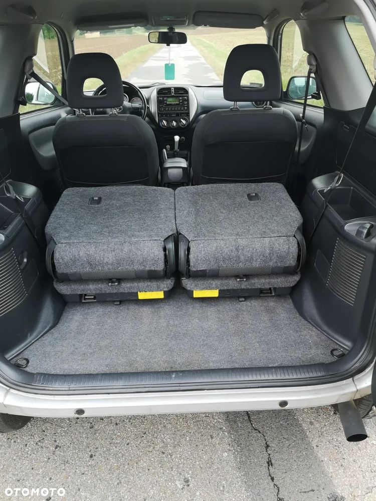 Toyota RAV4 2.0 VVT-i Sol - 9