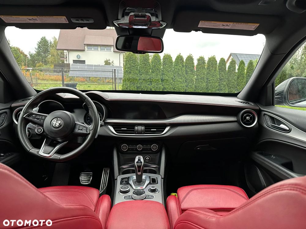 Alfa Romeo Stelvio 2.0 Turbo 16V AT8-Q4 Veloce - 15