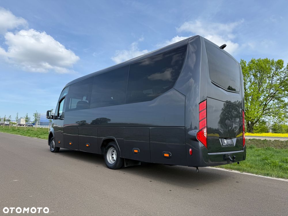 Mercedes-Benz Sprinter 519 - 13
