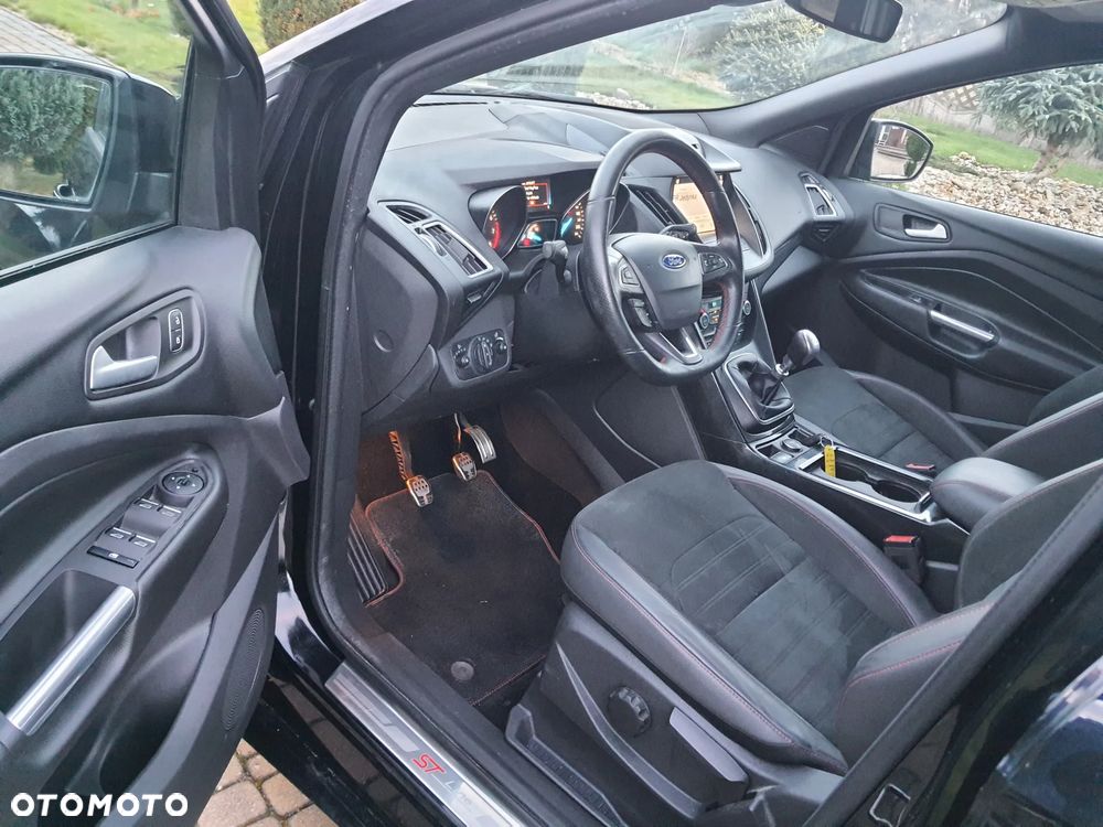 Ford Kuga - 10