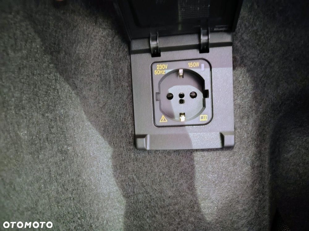 Volkswagen Passat - 11