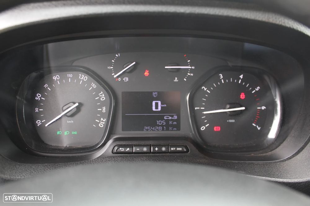 Citroën JUMPY 1.6 HDI - 3 LUG. A/C - 17