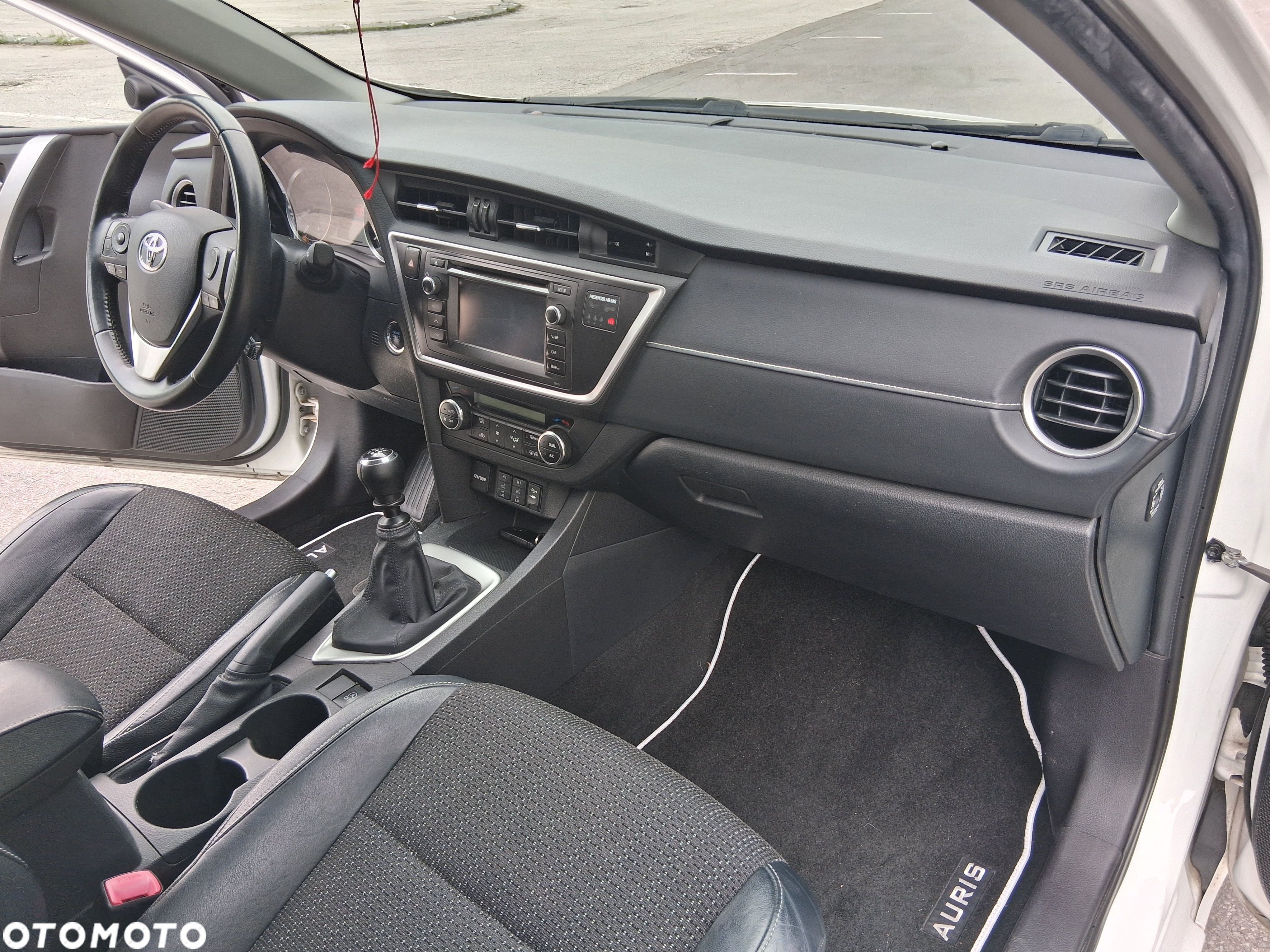 Toyota Auris 2.0 D-4D Dynamic - 14