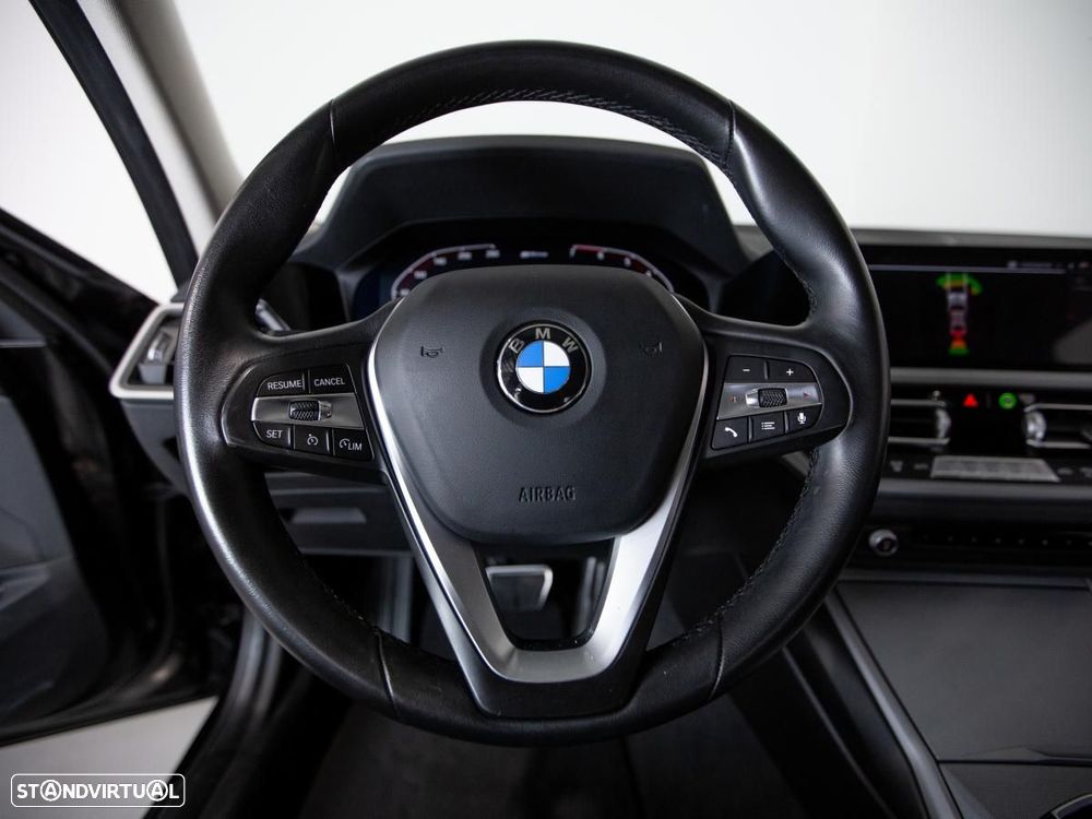 BMW 330 e Touring Corporate Edition Auto - 15