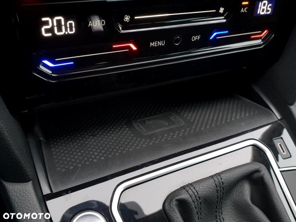 Volkswagen Passat - 28