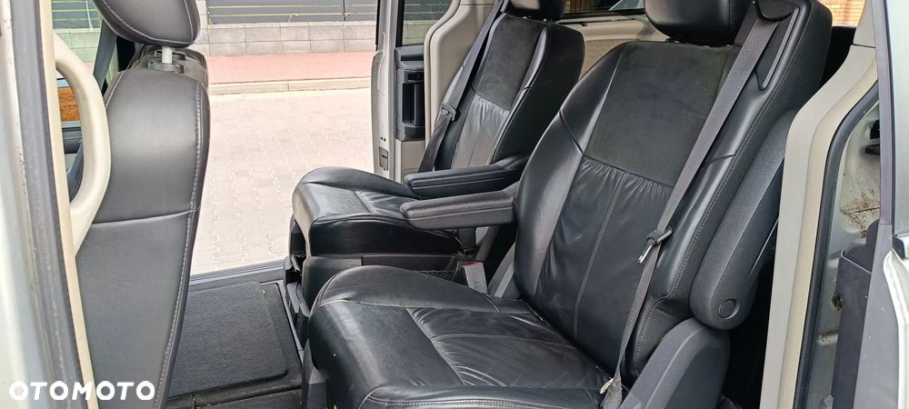 Chrysler Voyager - 11