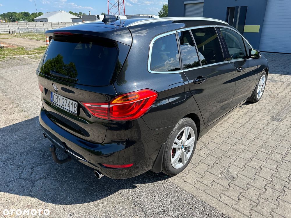 BMW Seria 2 220d - 5