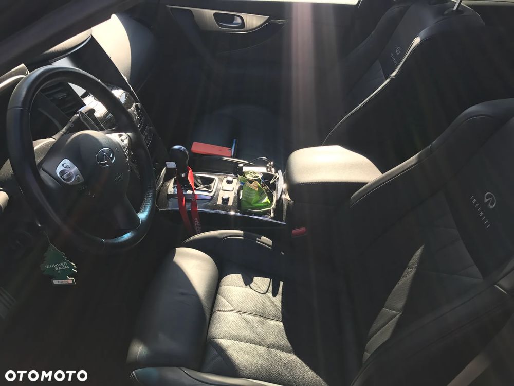 Infiniti Q70 3.0d S Premium - 12