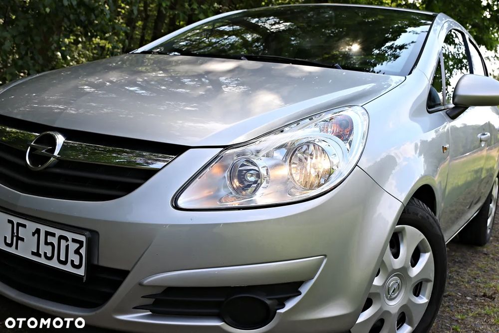Opel Corsa 1.2 16V Easytronic Cosmo - 1
