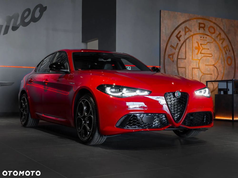 Alfa Romeo Giulia 2.0 Turbo Intensa Q4 - 1