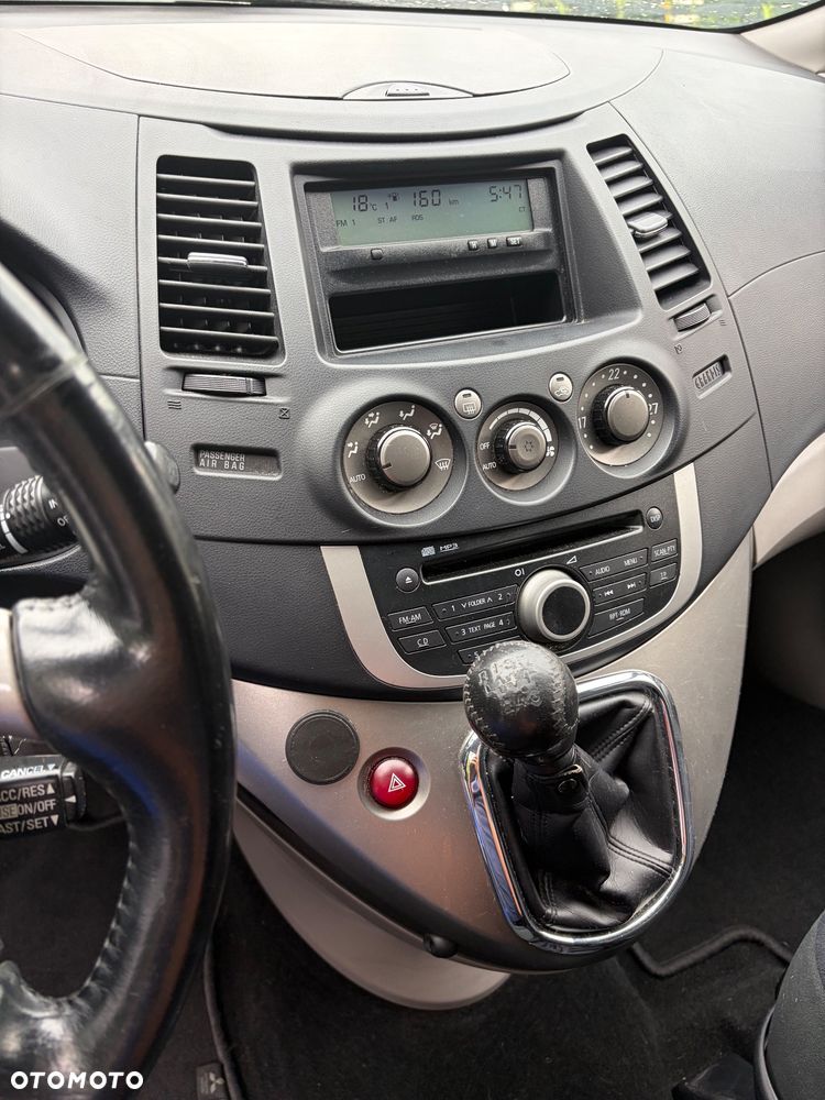 Mitsubishi Grandis 2.0 DI-D 7-Sitzer Intense - 5