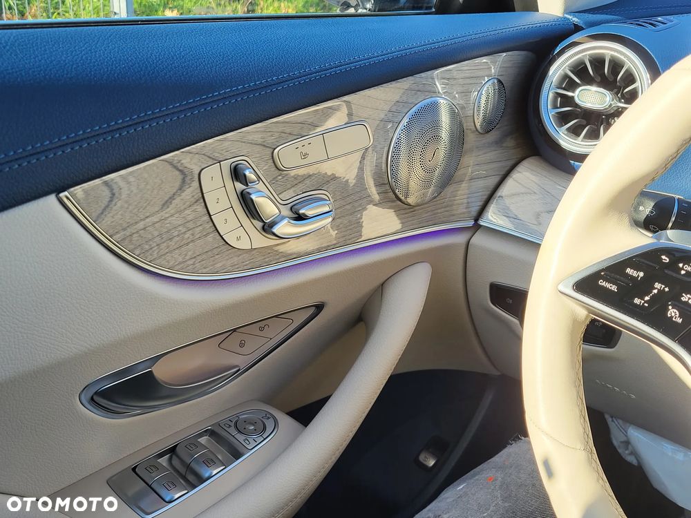 Mercedes-Benz Klasa E 200 4Matic 9G-TRONIC Avantgarde - 17