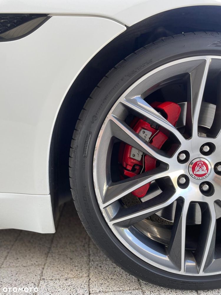 Jaguar F-Type 2.0 Turbo R-Dynamic - 11