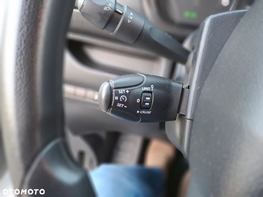 Peugeot Expert  2023r  1.5 HDI  120 KM  Salon PL - 24