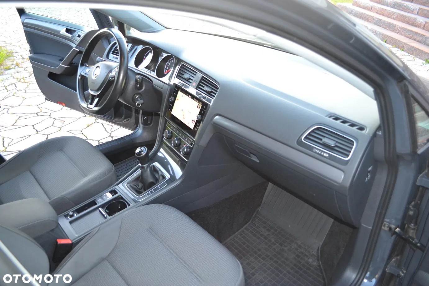 Volkswagen Golf 1.6 TDI SCR Comfortline - 13