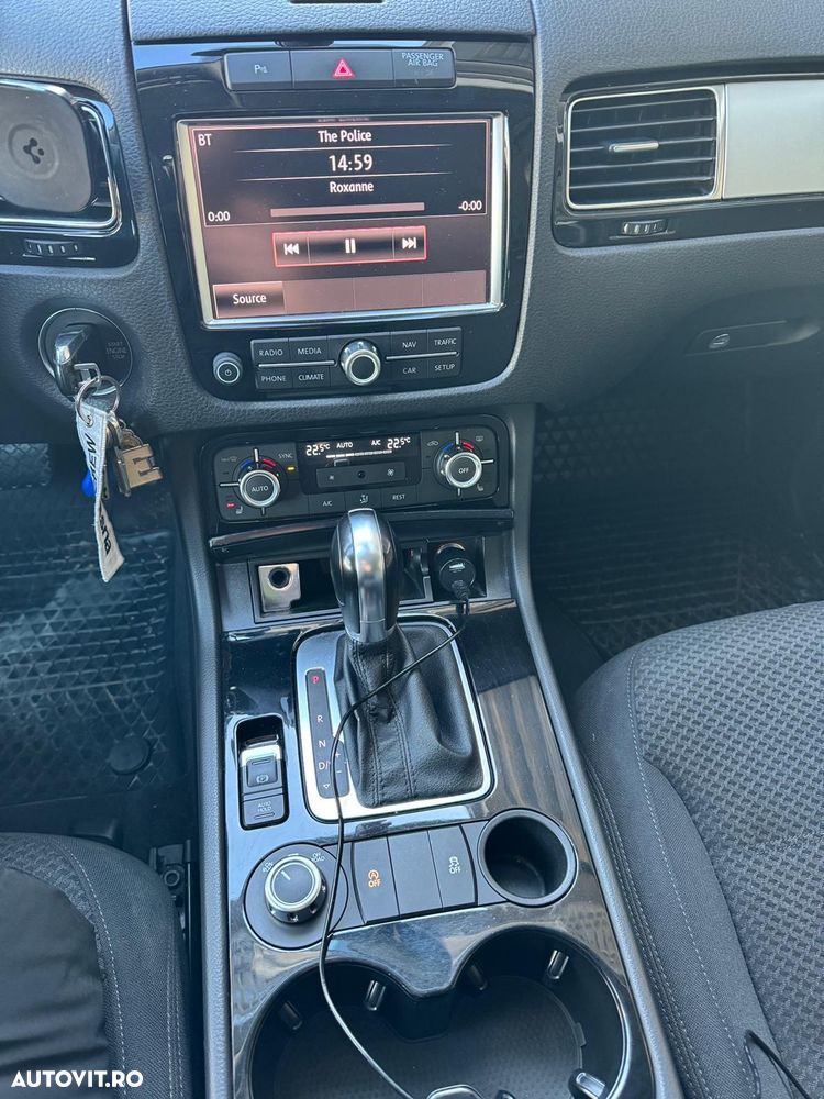 Volkswagen Touareg 3.0 V6 TDI BMT - 8