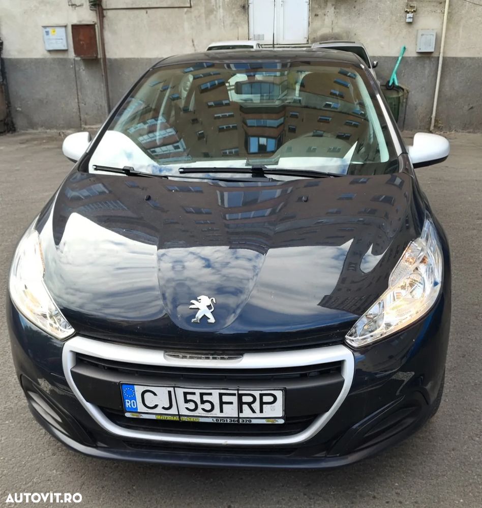 Peugeot 208 - 1