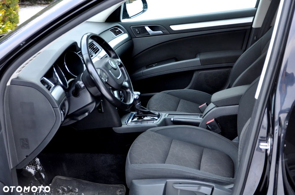 Skoda Superb 2.0 TDI DSG Exclusive - 25