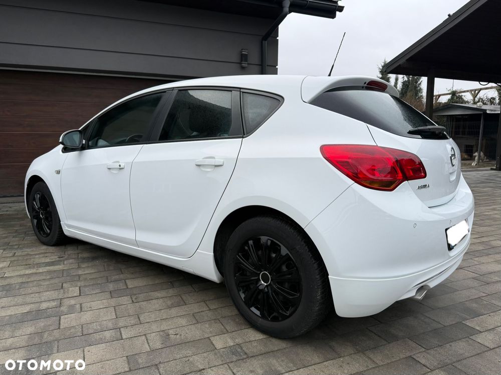 Opel Astra - 4