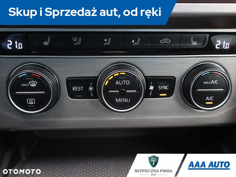 Volkswagen Passat - 14