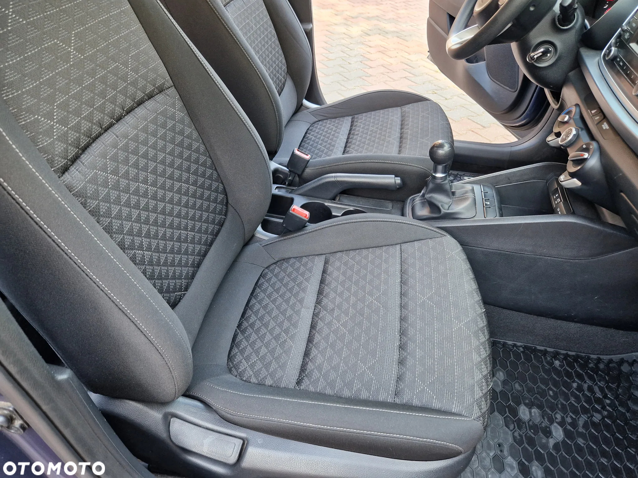 Kia Rio 1.2 L - 26