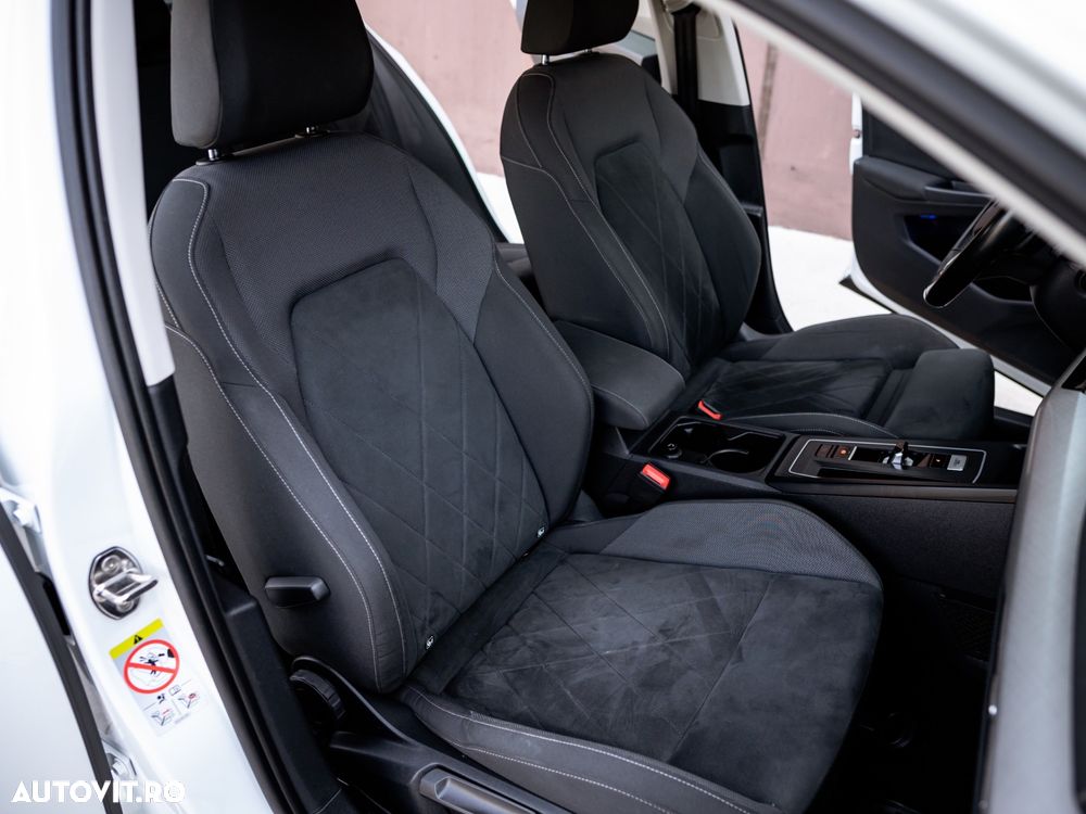 Volkswagen Golf 1.5 eTSI ACT DSG MHEV Life - 16