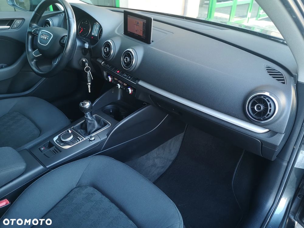 Audi A3 Sportback 1.6 TDI Ambition - 15