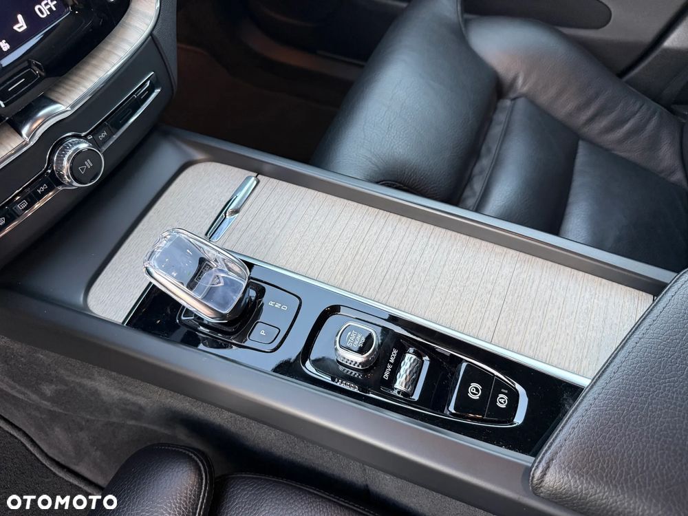 Volvo XC 60 B5 D AWD Geartronic Inscription - 26