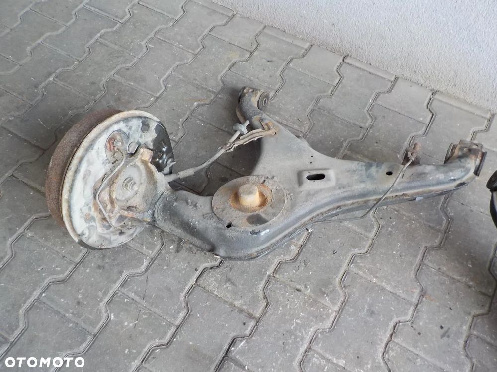 VW T4 90-95 WAHACZ LEWY PRAWY TYŁ BĘBEN - 2