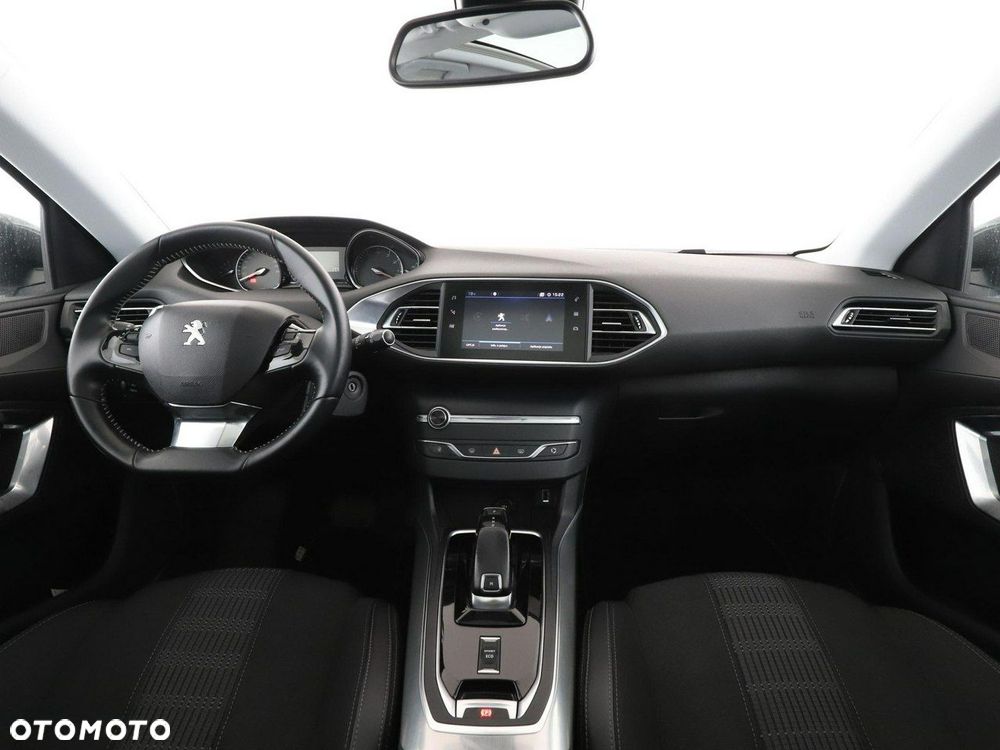 Peugeot 308 1.2 PureTech Allure S&S - 15