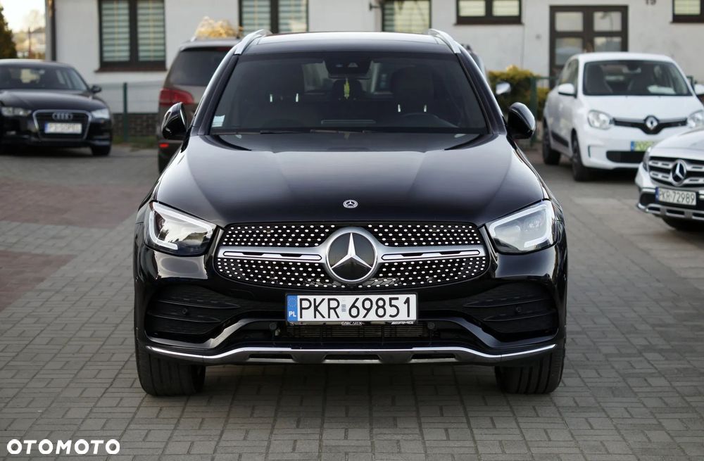 Mercedes-Benz GLC 300 e 4Matic 9G-TRONIC AMG Line - 2
