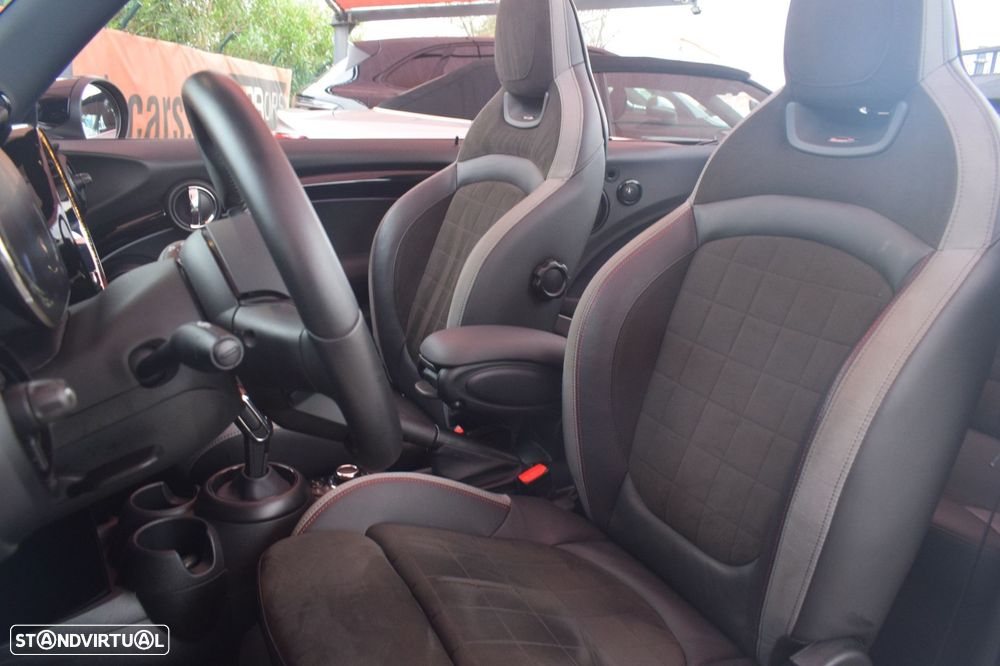 MINI Cabrio Cooper Premium JCW Auto - 10