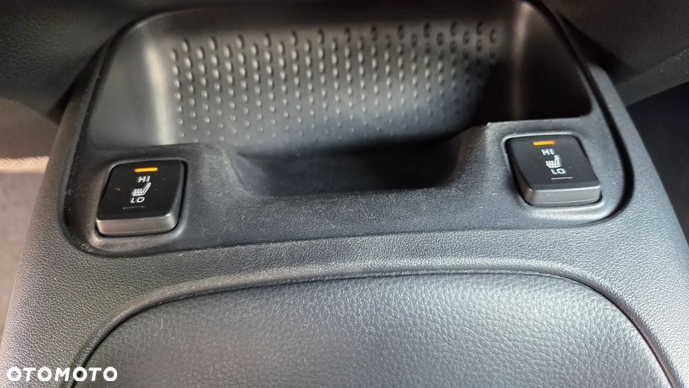 Toyota Corolla 1.8 Hybrid Business Edition - 17